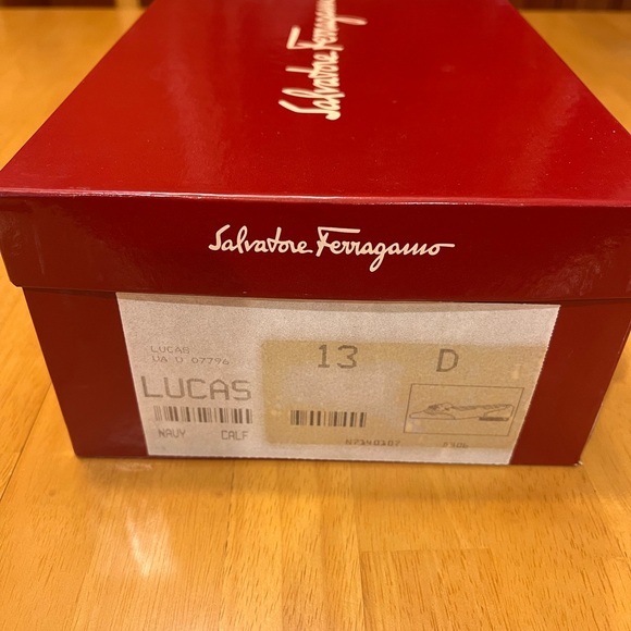 Salvatore Ferragamo Lucas navy blue size 13D never worn